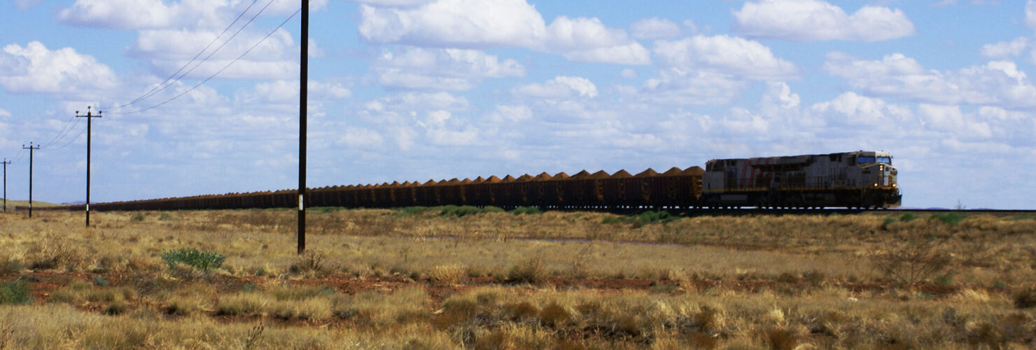 Image i Stock Desert ore train